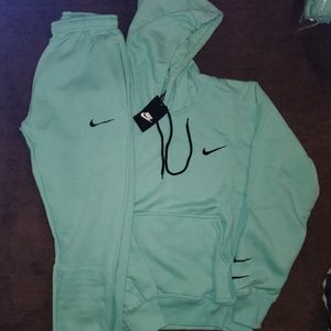 Sweatsuit